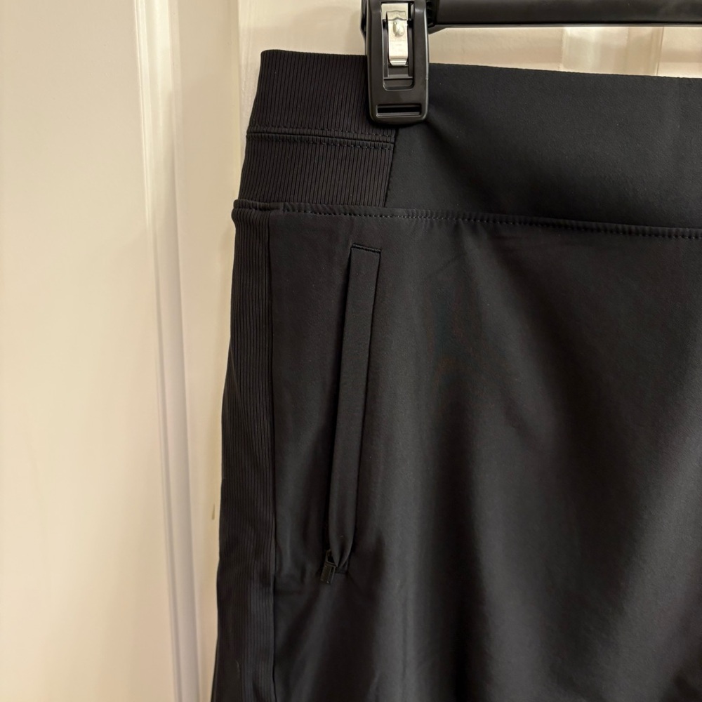 TALL Athleta Brooklyn Black Skort with Functional Pockets 16 Tall - Picture 3 of 12